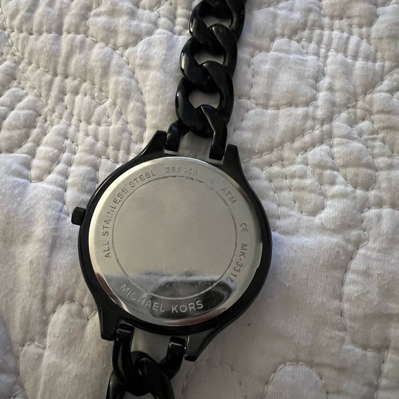 Michael Kors Slim Runway Quartz Black Dial Stainless Steel Ladies Watch - Picture 6 of 6